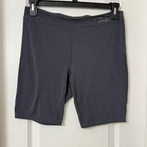 Merino blend by paradox dry release with fresh guard gray biker shorts size M